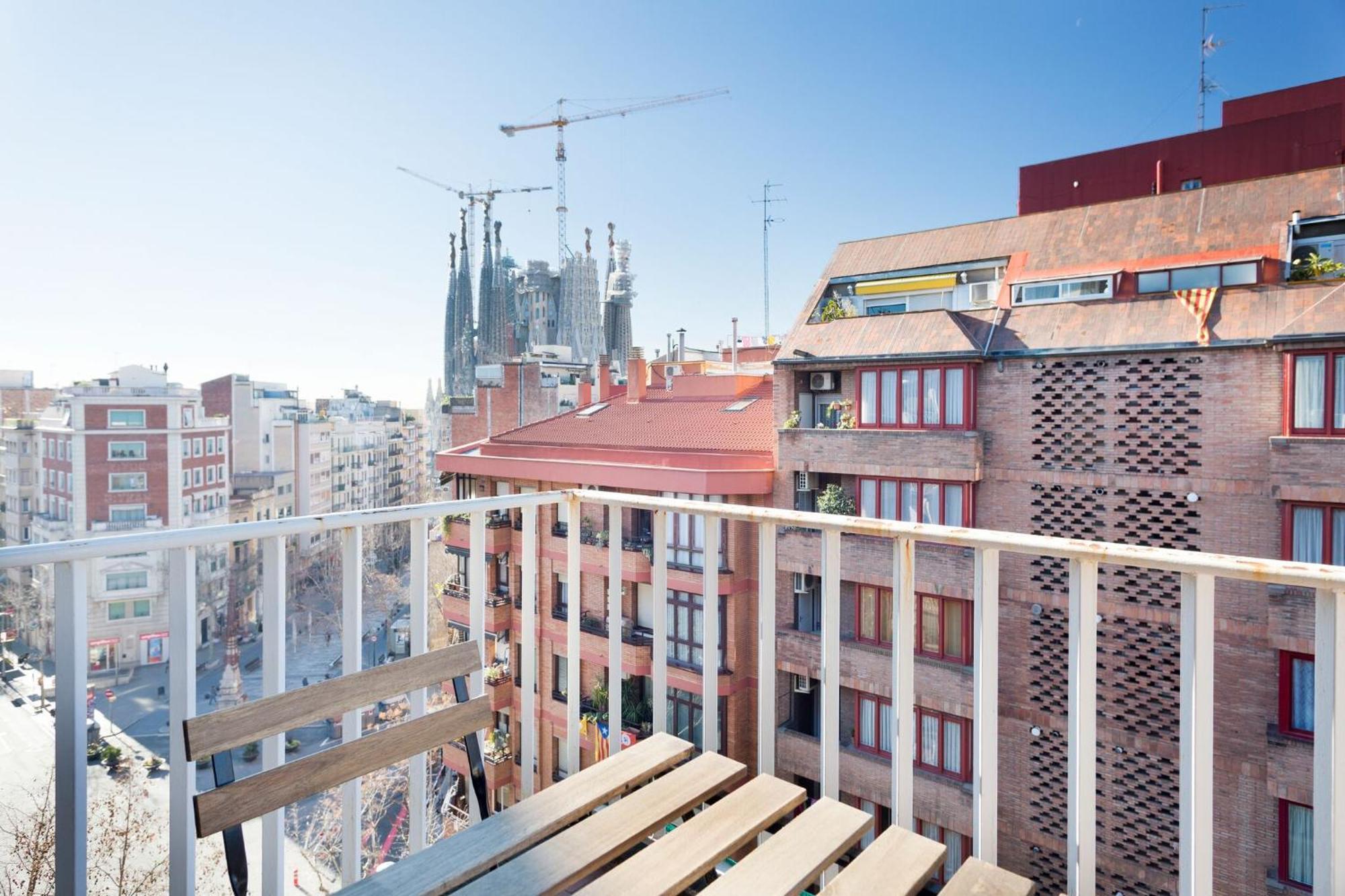 Stay U-Nique Apartments Gaudi I Barcelona Bagian luar foto