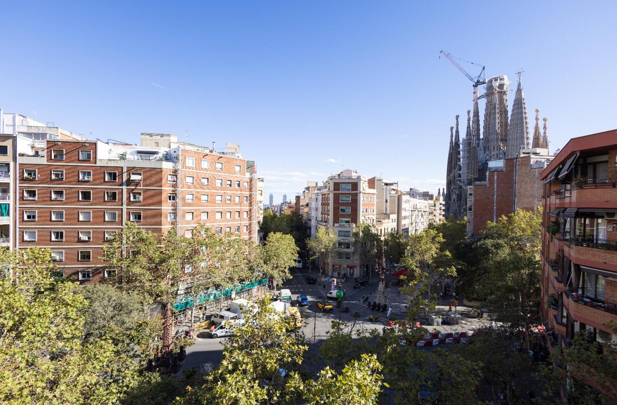 Stay U-Nique Apartments Gaudi I Barcelona Bagian luar foto