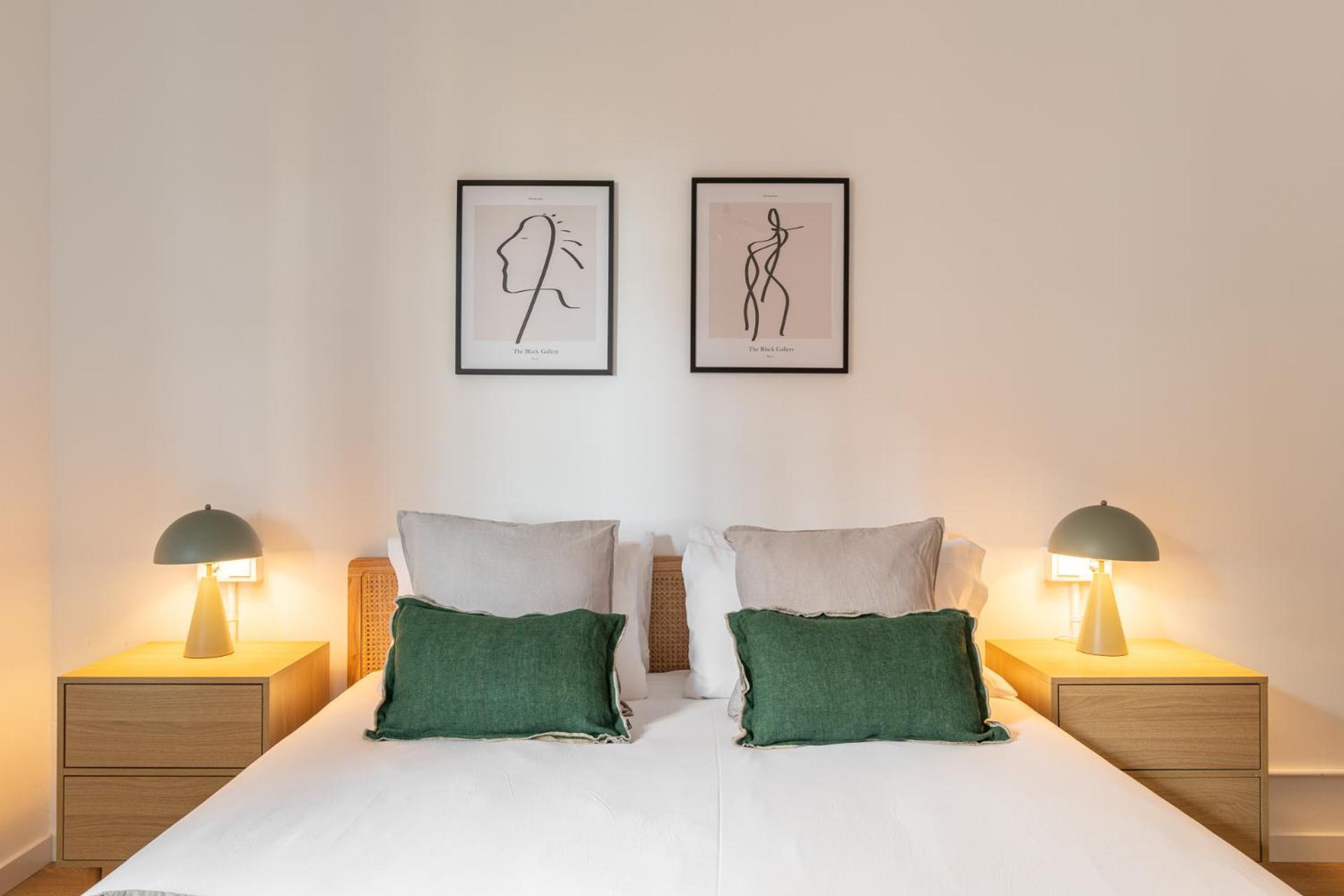 Stay U-Nique Apartments Gaudi I Barcelona Bagian luar foto