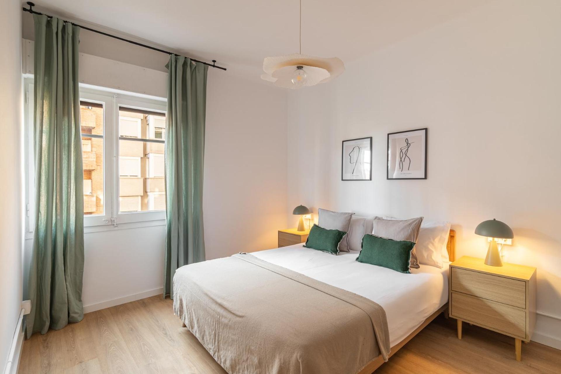 Stay U-Nique Apartments Gaudi I Barcelona Bagian luar foto